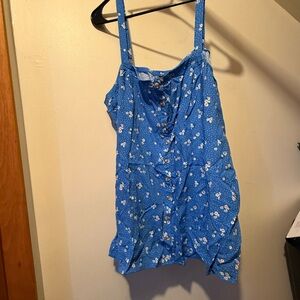 NWT Torrid Blue Floral Button-Front Tank Top
